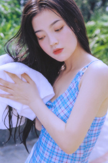 YIN荡的高中女学生小雪